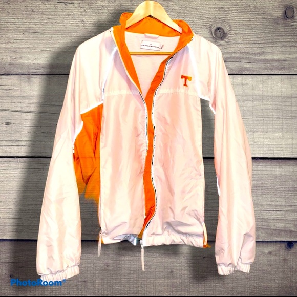 Castle Sports Other - SOLD❗️UT CASTLE SPORTS Reflective Windbreaker Bomber